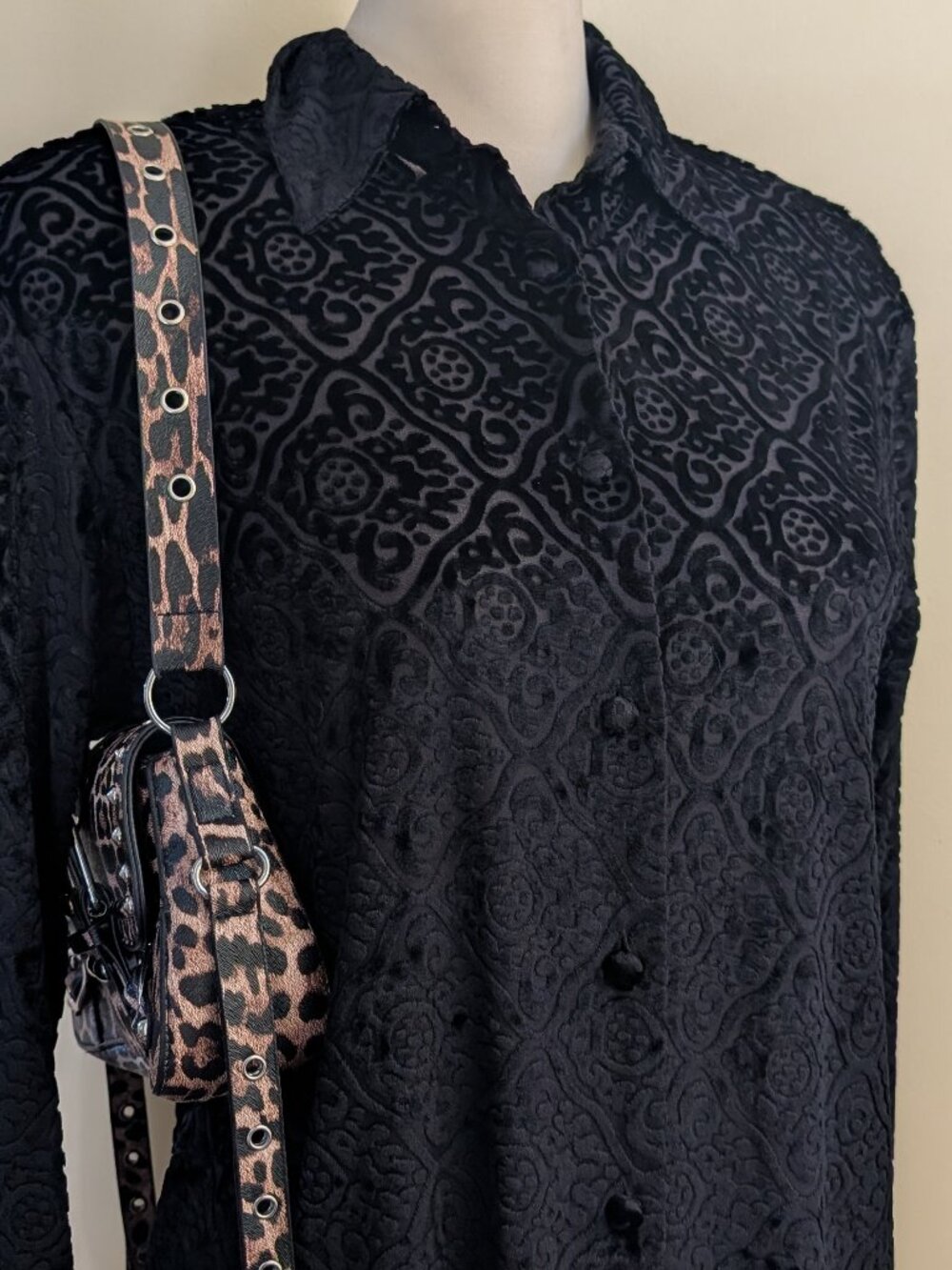 90s VELOUR PAISLEY BUTTON UP TOP